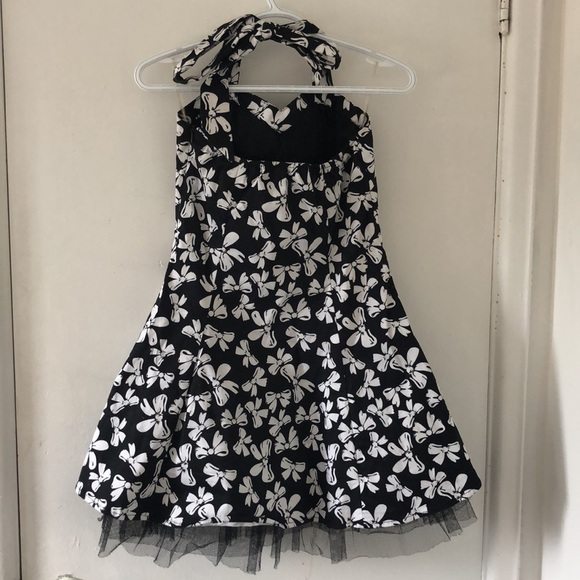 Short pouffy blck dress - Picture 4 of 4